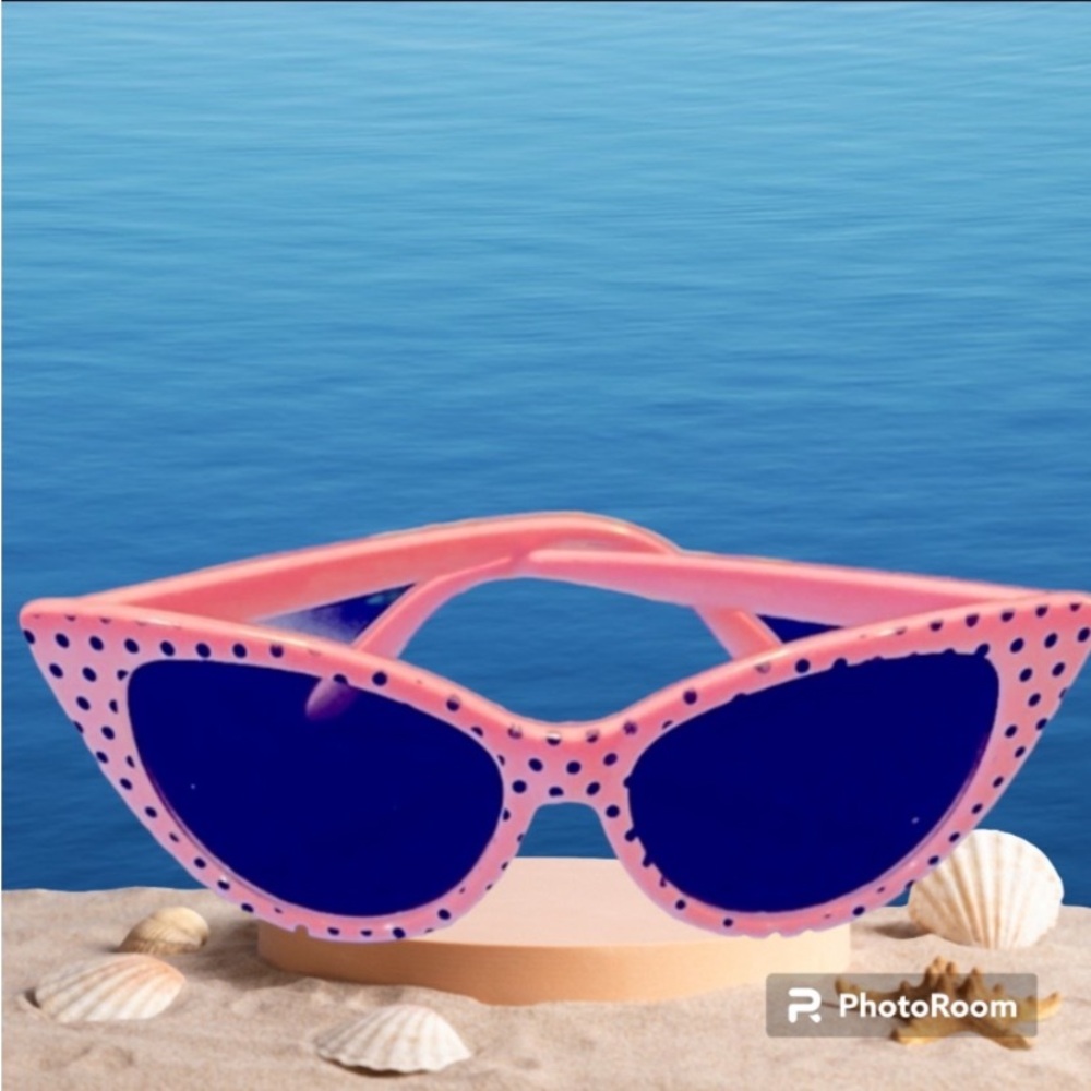 NEW PINK AND BLACK POLKA DOT SUNGLASSES